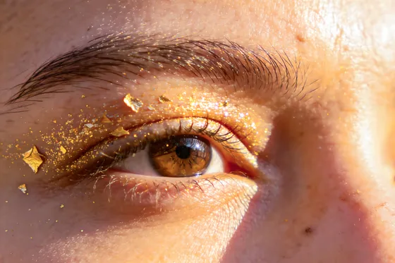 Person'S Eye With Glitter All Over It